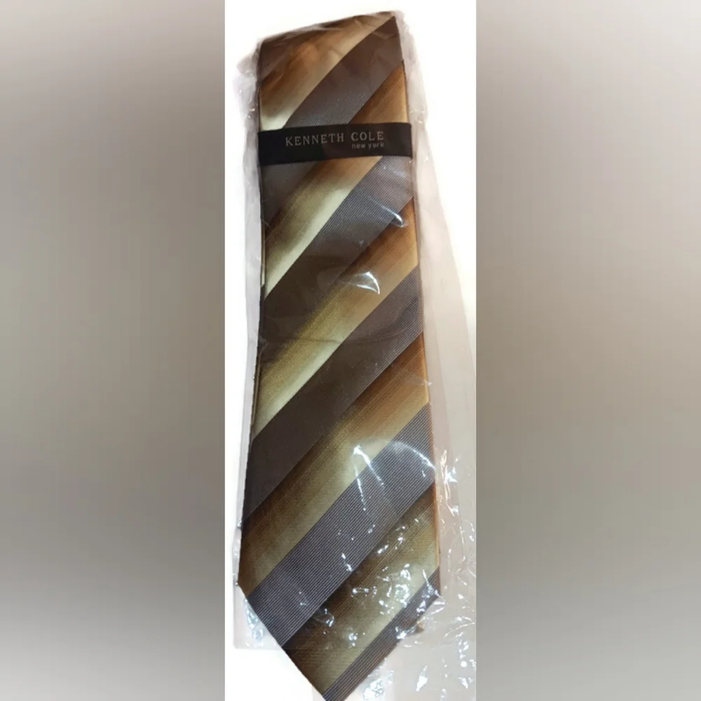 Kenneth Cole Men's Tie Set in Brown, Tan, and Purple & KENNETH COLE KEY FOB - Picture 3 of 7